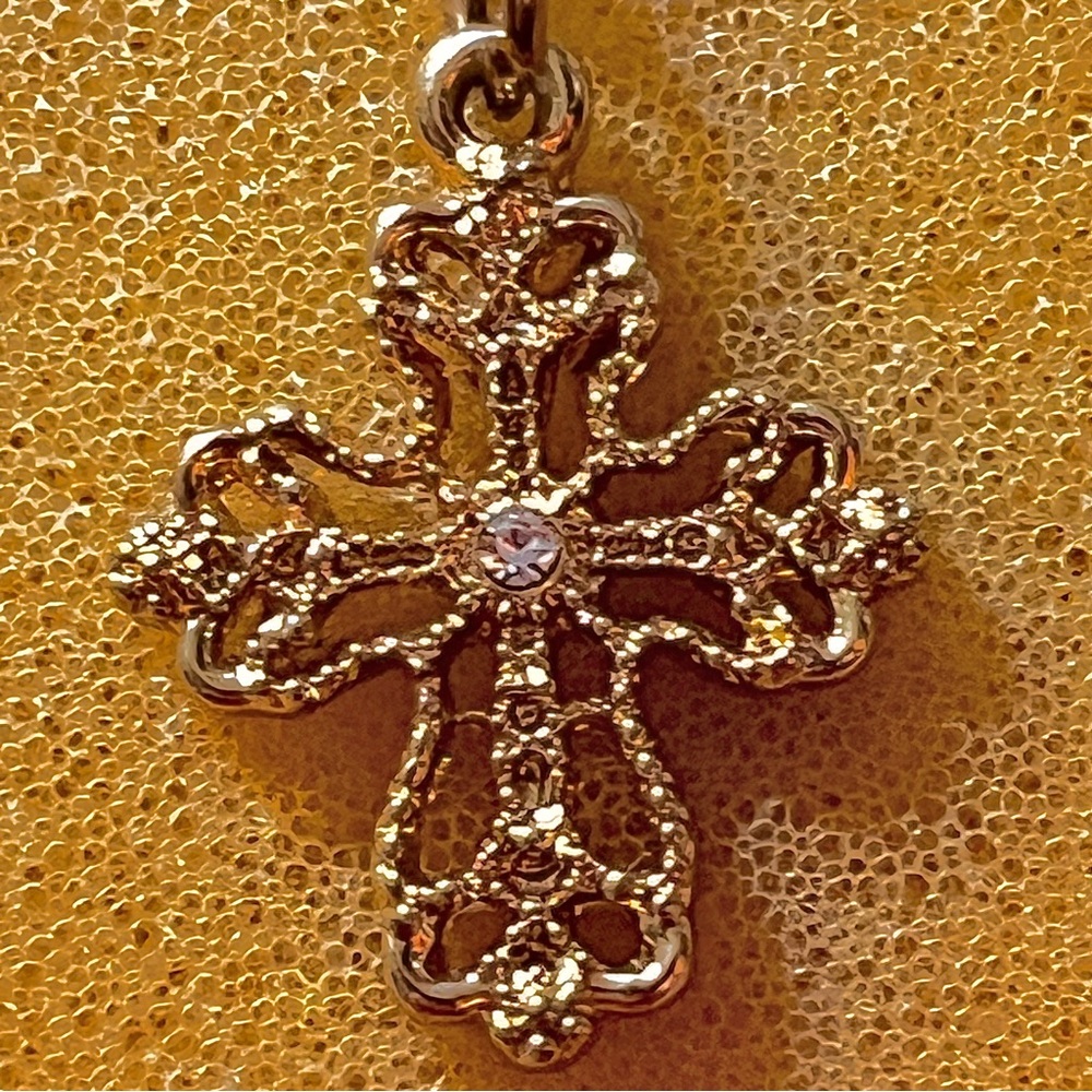 Elegant Gold Layered Necklace Set - Picture 3 of 6